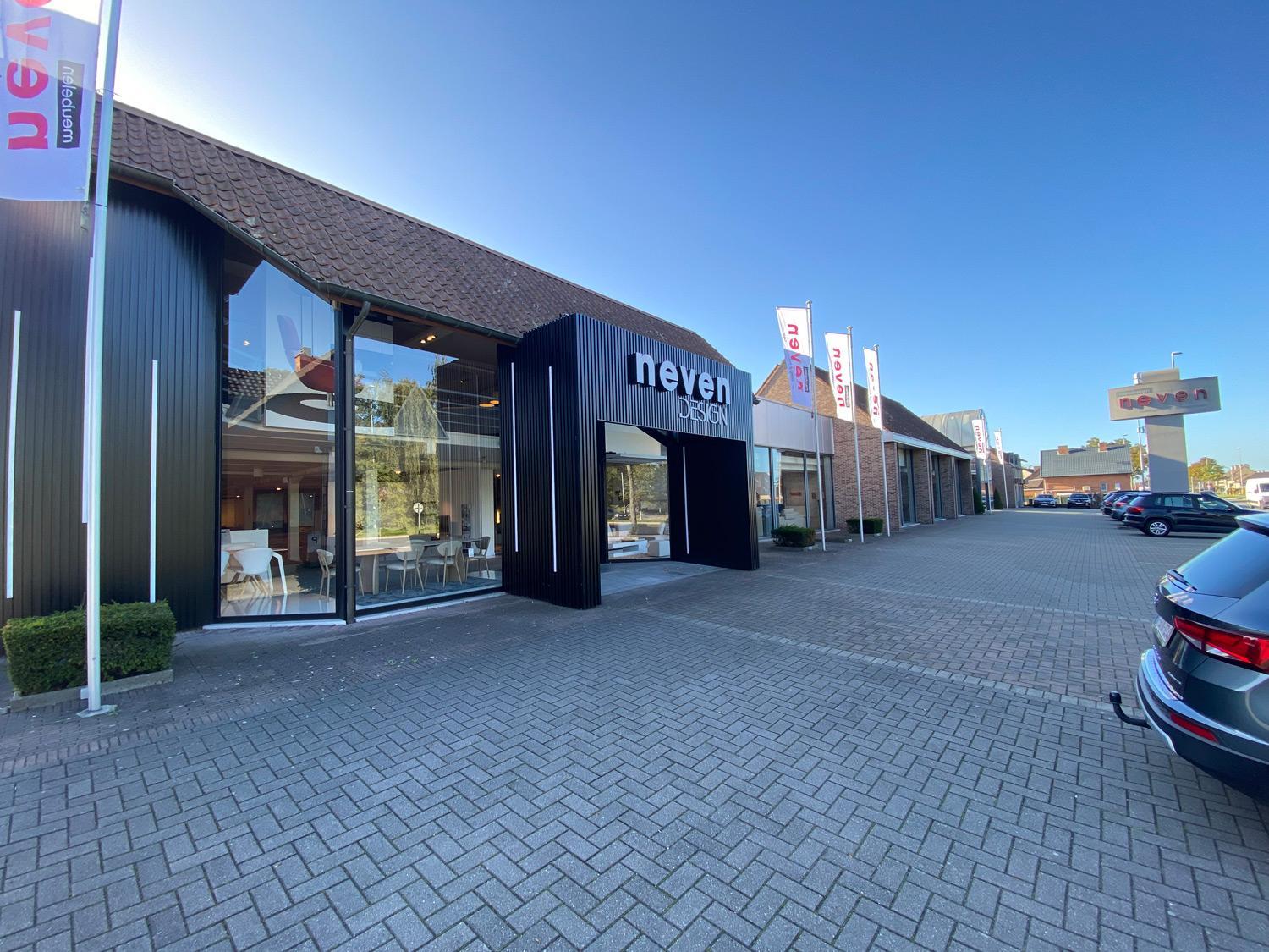 showroom meubelen neven te diepenbeek in Limburg